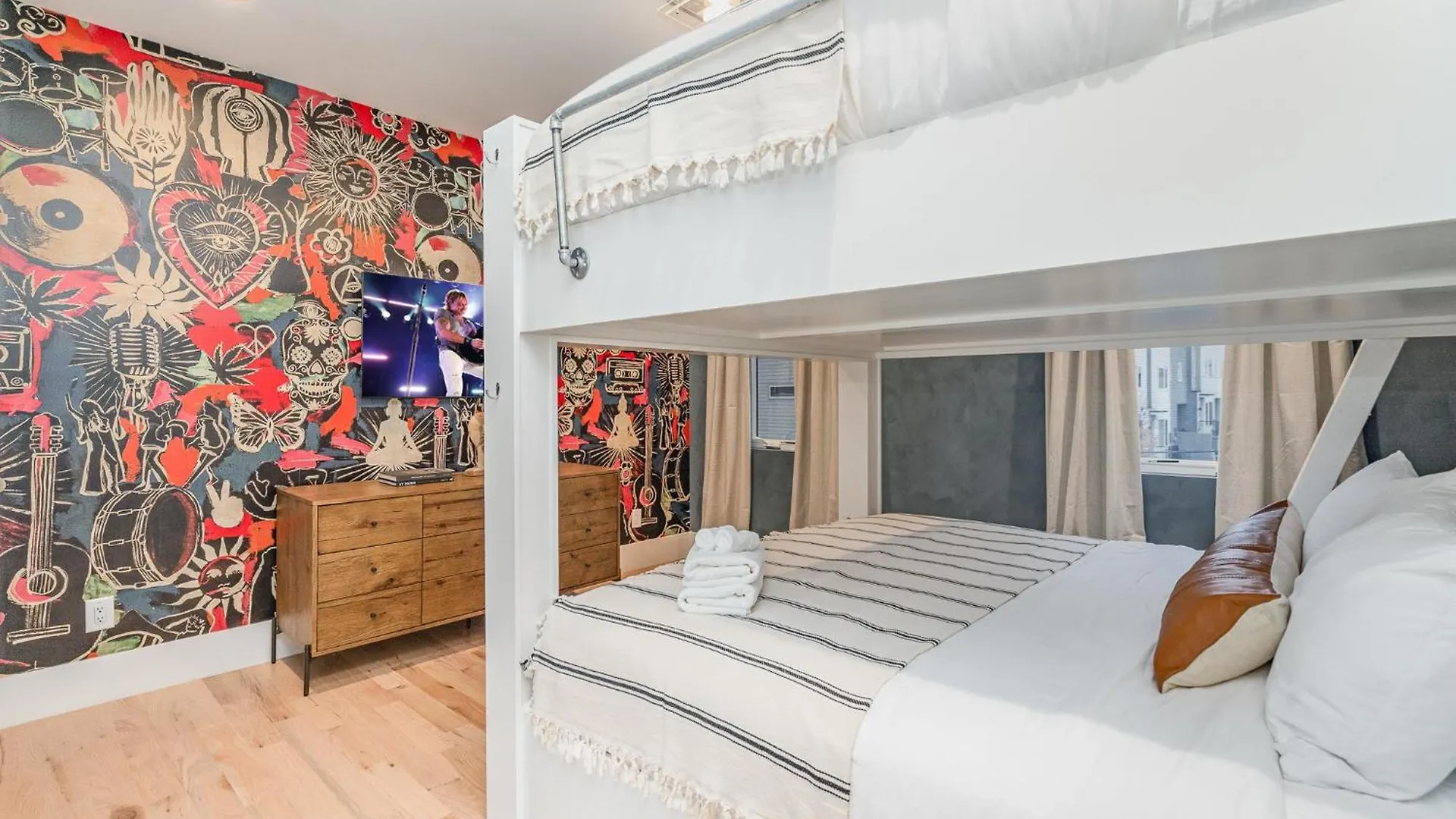Holiday home Luxe-High Note-Rooftop Hot Tub-3 Mins To Broadway Nashville